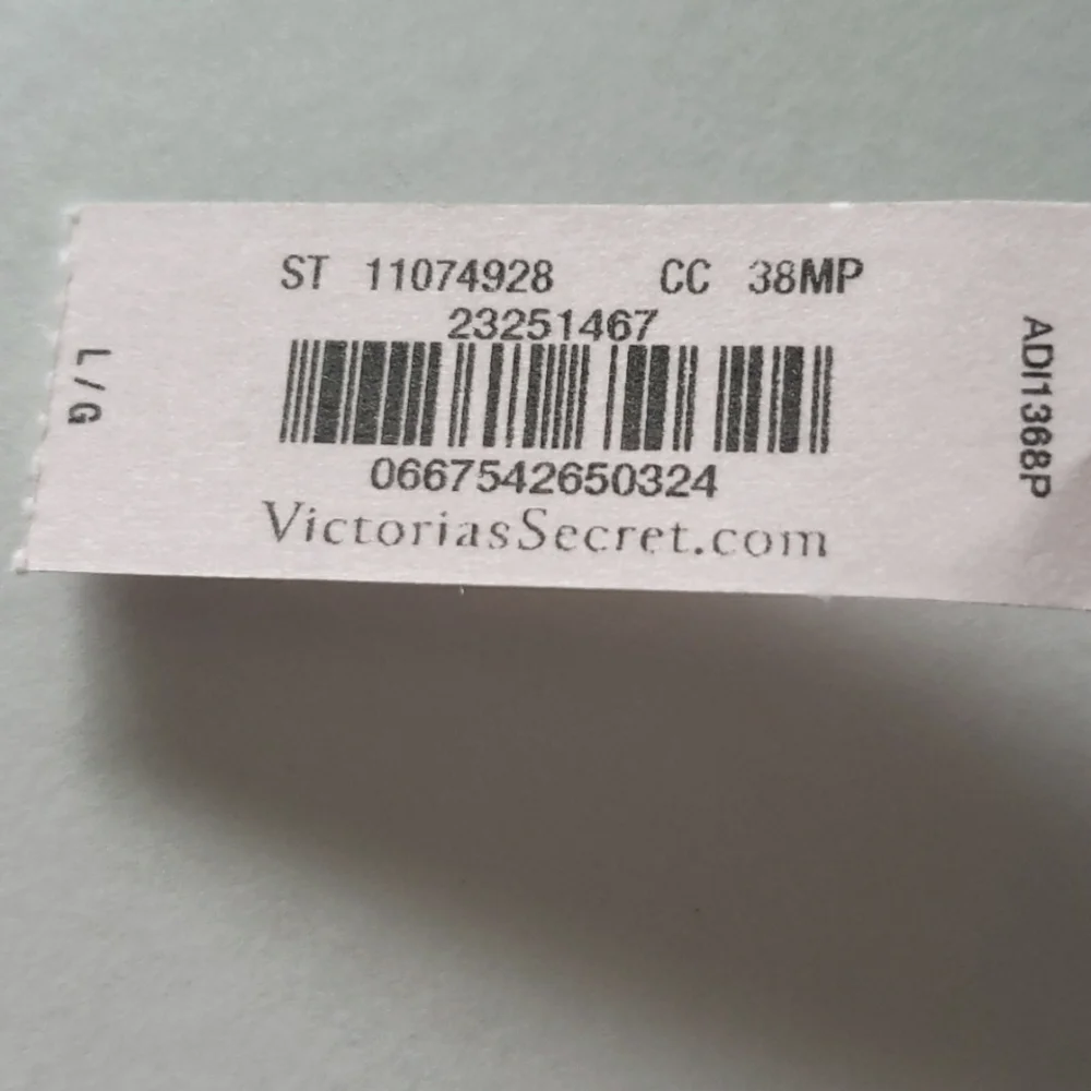 Victoria's Secret Sports Bra Size L Black White Mesh Panel Strappy Racerback NEW
